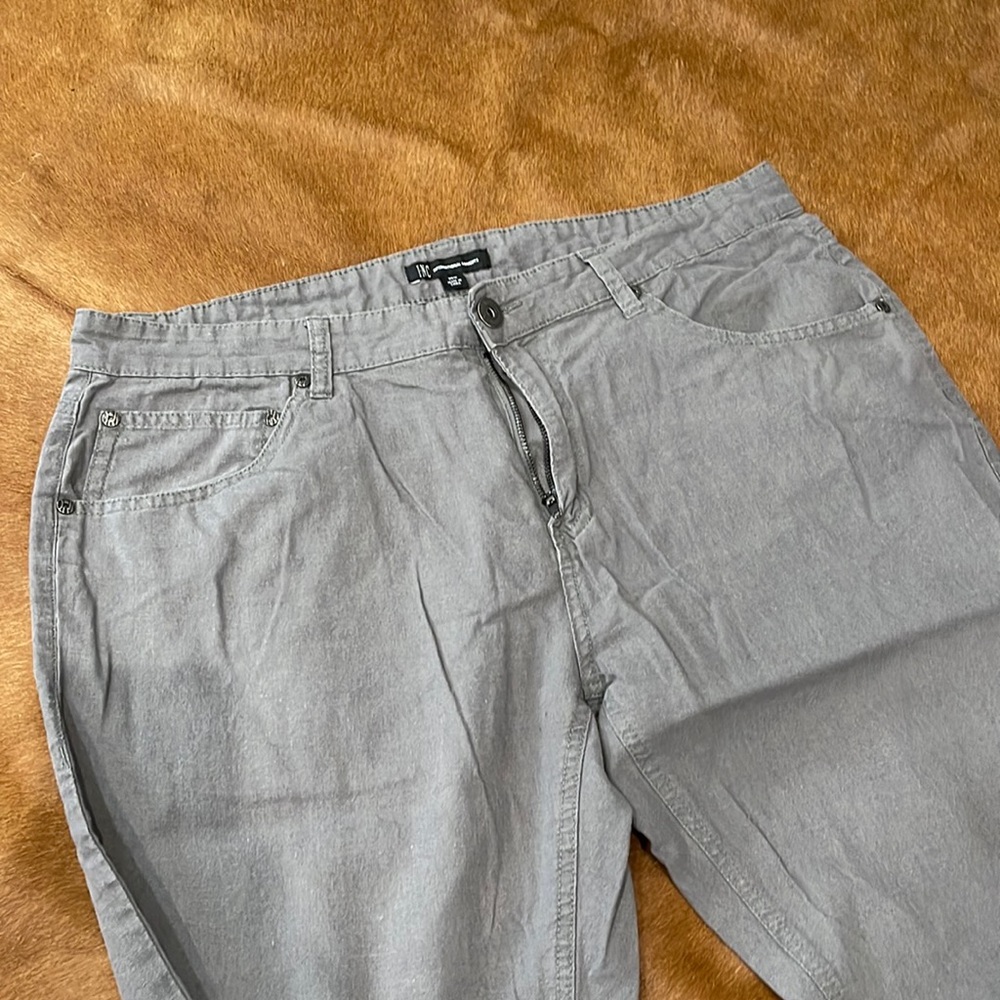 Very lightweight and lightly worn 36 waist linen gray pants